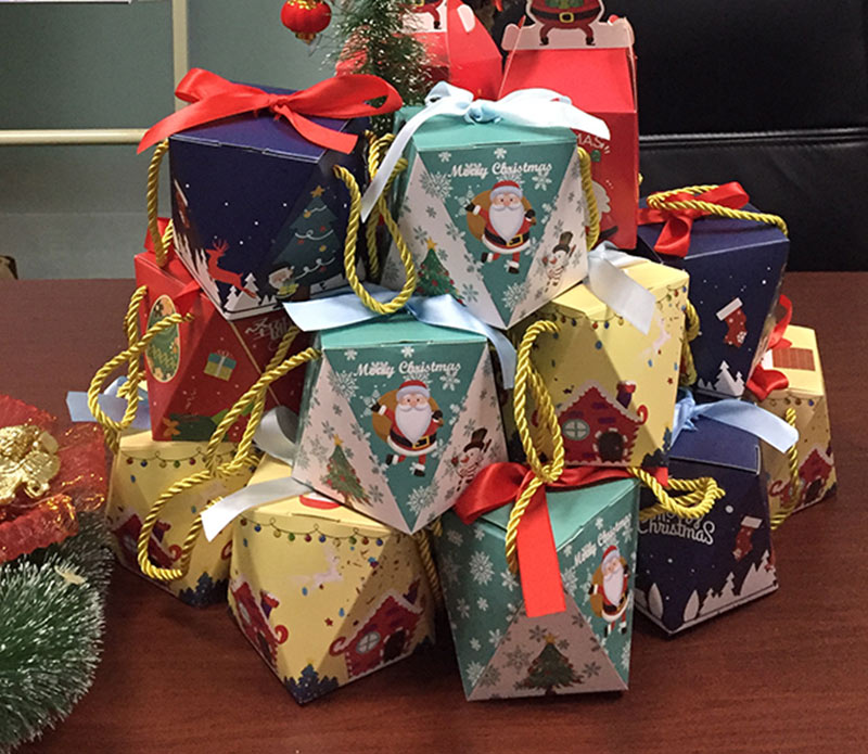 圣誕節，擎川EVERLAR祝大家圣誕節快樂！