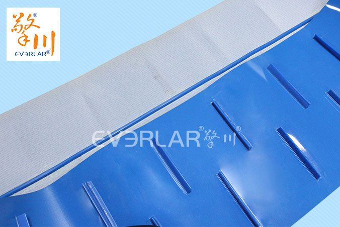 藍色PU輸送帶加擋板耐磨耐油耐腐蝕工業皮帶定制