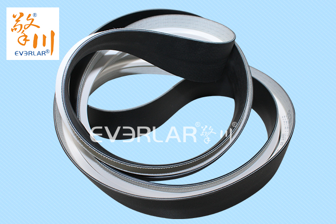 黑色PVC輸送帶加導條耐油耐腐蝕耐高溫工業皮帶定制