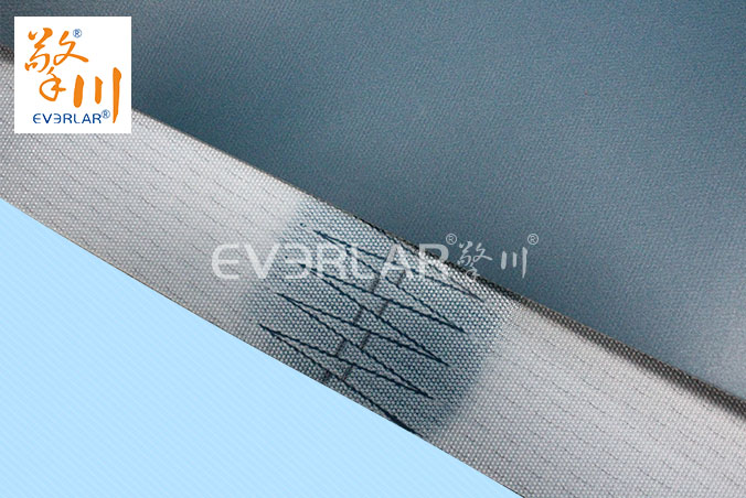 墨綠色啞光PVC輸送帶加導條耐腐蝕防滑易清潔工業皮帶定制